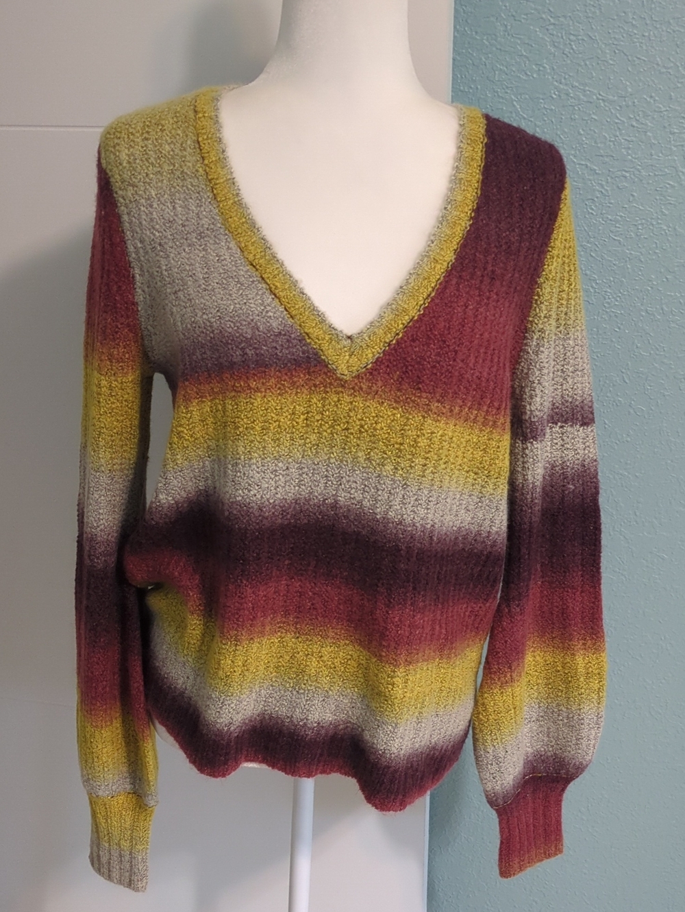 Kensie Striped V-Neck Fall Ombre Balloon Sleeves Sweater Mustard Burgundy Sz L